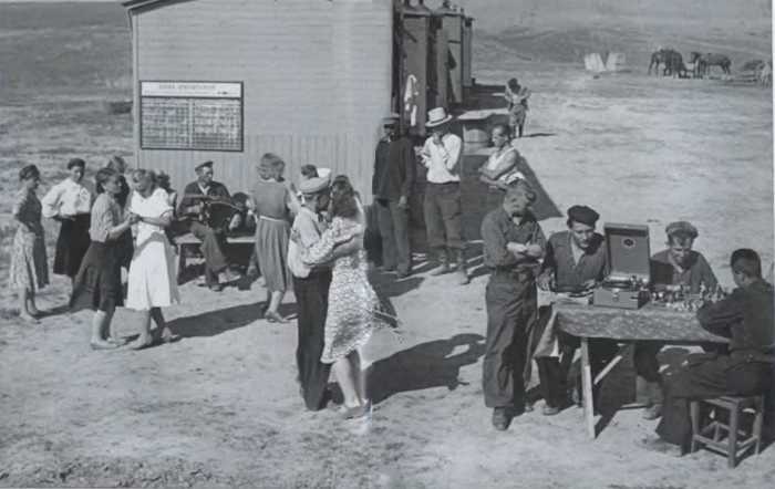 Иллюстрация к книге — Против всех [i_046.jpg]