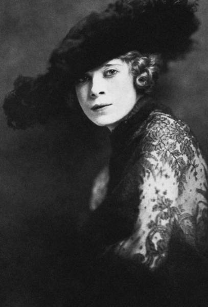 Иллюстрация к книге — Восхитительные женщины. Неподвластные времени [i_140.jpg]