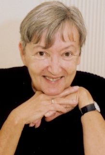 Кристина Нестлингер - биография автора