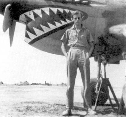 Curtiss P-40.  3