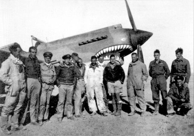 Curtiss P-40.  3