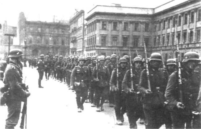    1939-1945 .