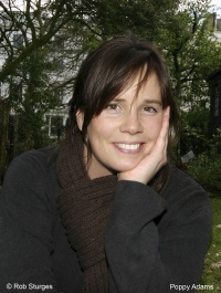 Поппи Адамс