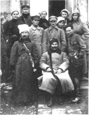 Иллюстрация к книге — Гражданская война в России 1917 - 1922. Красная Армия [Red-Army-06.jpg]