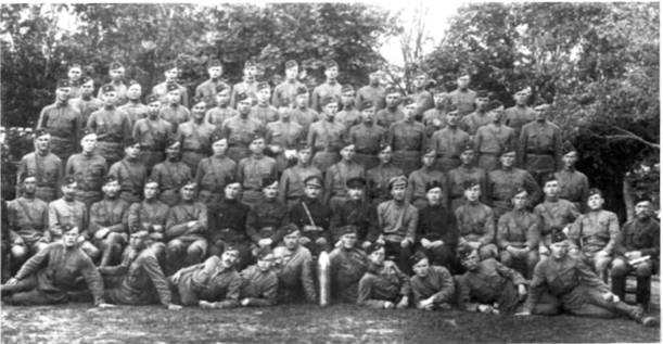 Иллюстрация к книге — Гражданская война в России 1917 - 1922. Красная Армия [Red-Army-07.jpg]