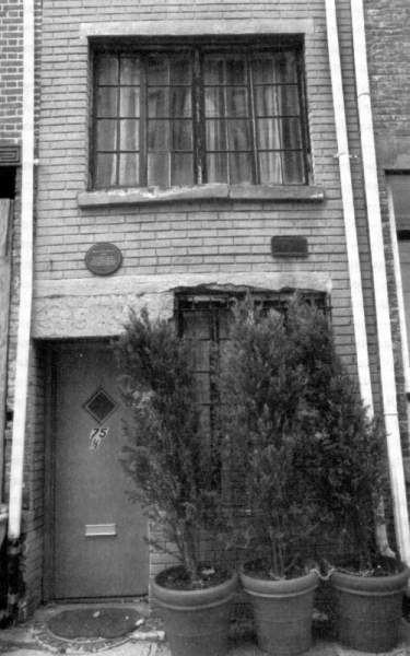 Иллюстрация к книге — Жутко громко и запредельно близко [image037.jpg]