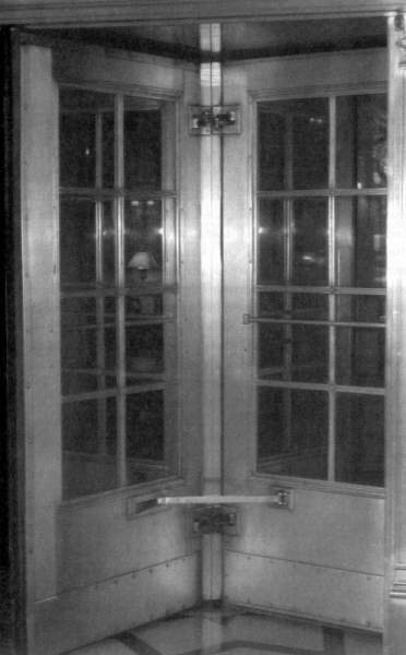 Иллюстрация к книге — Жутко громко и запредельно близко [image060.jpg]