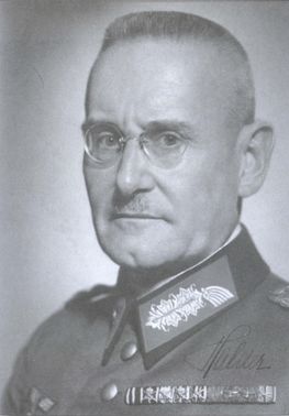 Иллюстрация к книге — Поворот под Москвой [i_007.jpg]