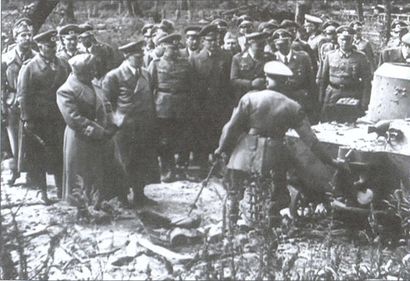 Иллюстрация к книге — Поворот под Москвой [i_011.jpg]