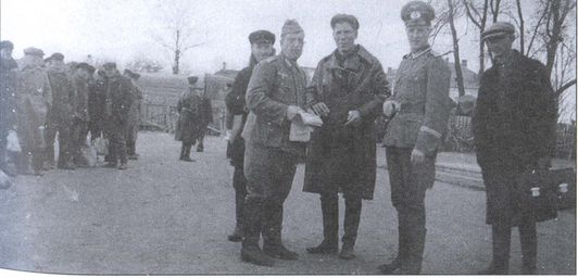 Иллюстрация к книге — Русские эсэсовцы [i_010.jpg]