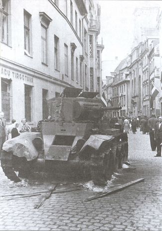 Иллюстрация к книге — Холокост в Латвии. «Убить всех евреев!» [i_001.jpg]