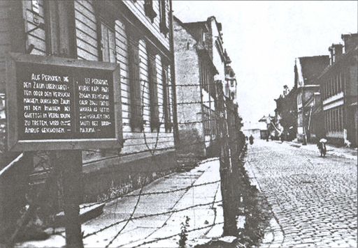 Иллюстрация к книге — Холокост в Латвии. «Убить всех евреев!» [i_020.jpg]