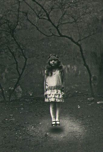 Иллюстрация к книге — Дом странных детей [i_003.jpg]