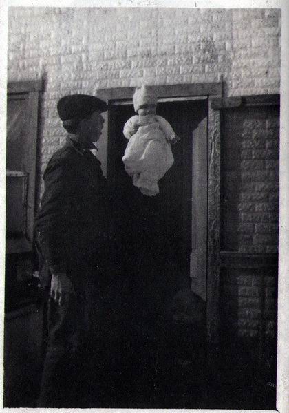 Иллюстрация к книге — Дом странных детей [i_009.jpg]