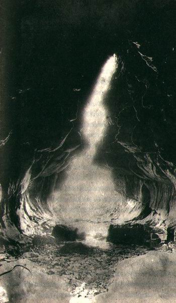 Иллюстрация к книге — Дом странных детей [i_022.jpg]