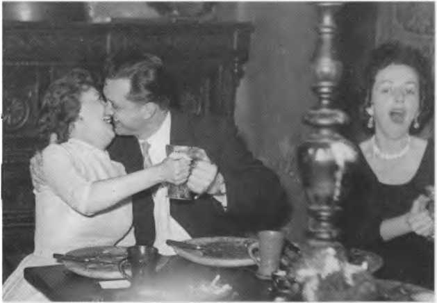 Иллюстрация к книге — Голый шпион [i_026.jpg]