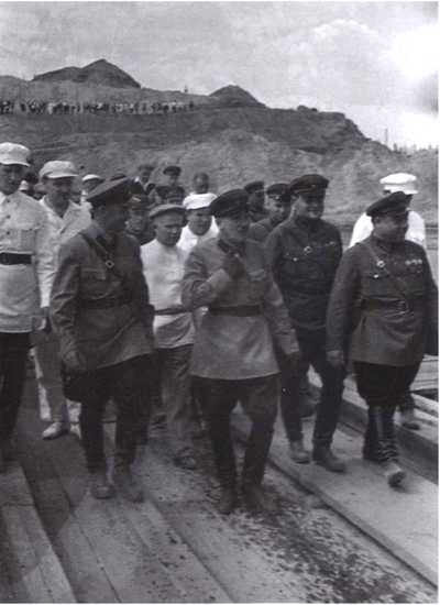 Иллюстрация к книге — Змееед [i_002.jpg]