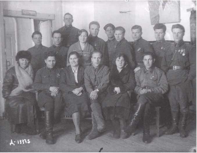 Иллюстрация к книге — Змееед [i_004.jpg]