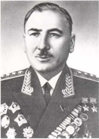 Иллюстрация к книге — Кузькина мать. Хроника великого десятилетия [i_014.jpg]