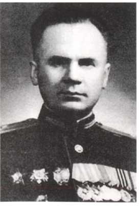 Иллюстрация к книге — Кузькина мать. Хроника великого десятилетия [i_016.jpg]