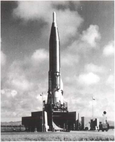 Иллюстрация к книге — Кузькина мать. Хроника великого десятилетия [i_078.jpg]