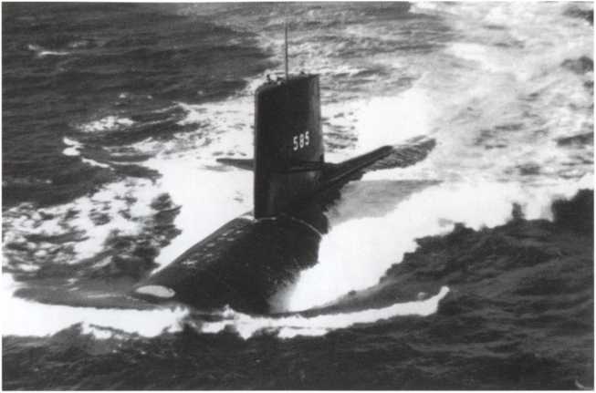 Иллюстрация к книге — Кузькина мать. Хроника великого десятилетия [i_085.jpg]