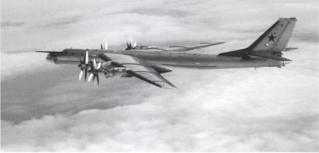 Иллюстрация к книге — Кузькина мать. Хроника великого десятилетия [i_097.jpg]