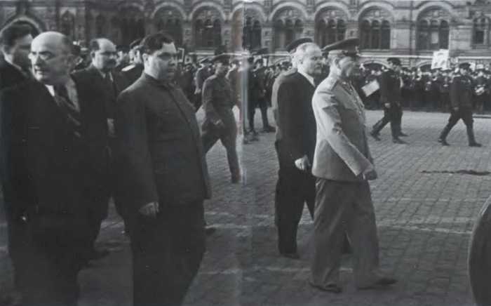 Иллюстрация к книге — Против всех [i_012.jpg]