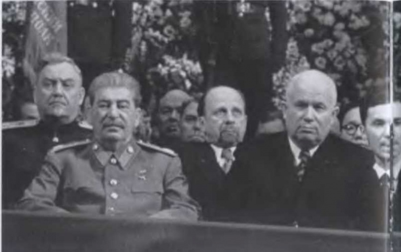 Иллюстрация к книге — Против всех [i_014.jpg]