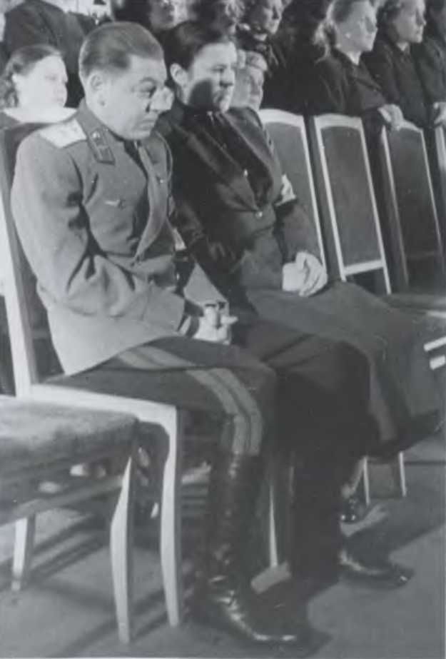 Иллюстрация к книге — Против всех [i_023.jpg]