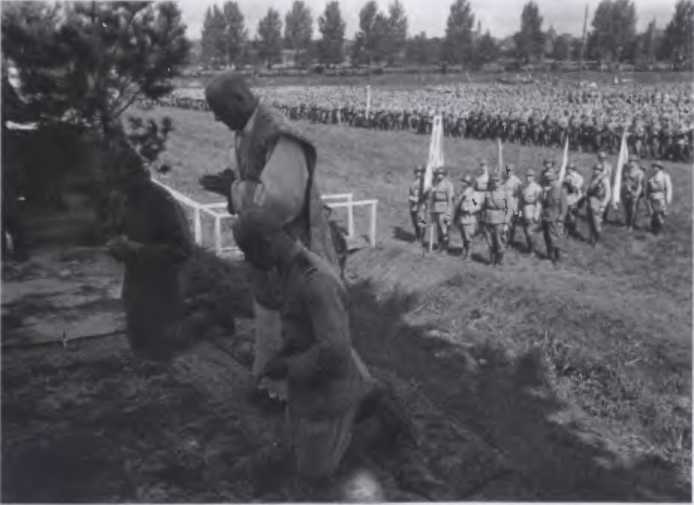 Иллюстрация к книге — Против всех [i_062.jpg]