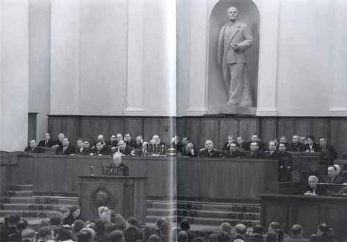 Иллюстрация к книге — Против всех [i_091.jpg]