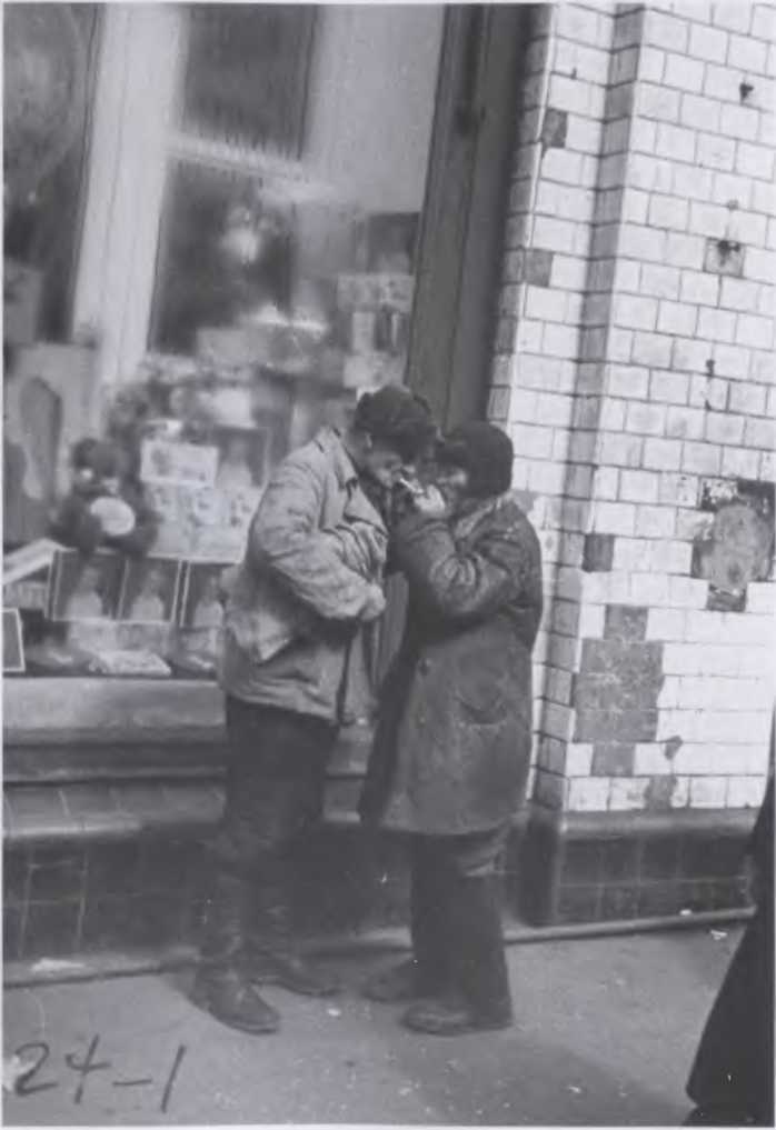 Иллюстрация к книге — Против всех [i_133.jpg]