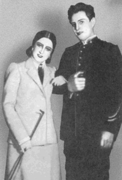 Иллюстрация к книге — Буденный [i_044.jpg]