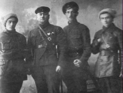 Иллюстрация к книге — Котовский [i_011.jpg]