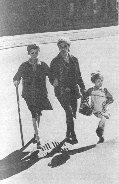 Иллюстрация к книге — Блокадная книга [_04.jpg]