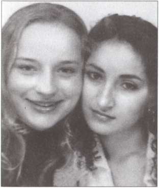 Иллюстрация к книге — Террор на пороге [i_016.jpg]