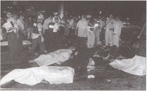 Иллюстрация к книге — Террор на пороге [i_023.jpg]