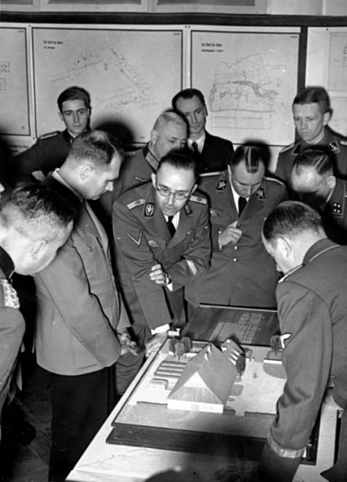 Иллюстрация к книге — Тайная миссия Третьего Рейха [i_062.jpg]