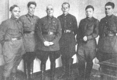 Иллюстрация к книге — Русские диверсанты против &quot;кукушек&quot; [i_030.jpg]