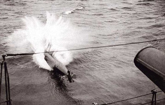 Иллюстрация к книге — Дредноуты [i_045.jpg]