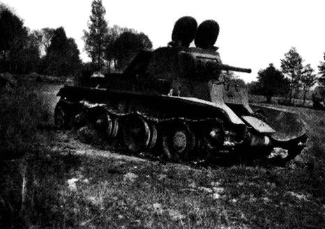 Иллюстрация к книге — Иной 1941. От границы до Ленинграда [i_027.jpg]