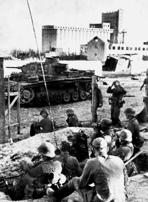 Иллюстрация к книге — Неизвестный Сталинград. Как перевирают историю [i_059.jpg]