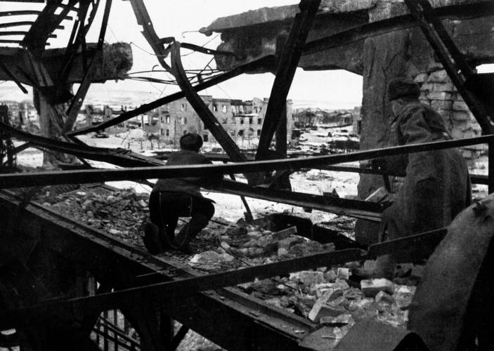 Иллюстрация к книге — Неизвестный Сталинград. Как перевирают историю [i_089.jpg]