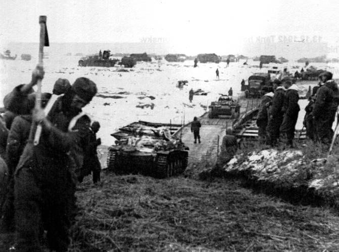 Иллюстрация к книге — Неизвестный Сталинград. Как перевирают историю [i_117.jpg]