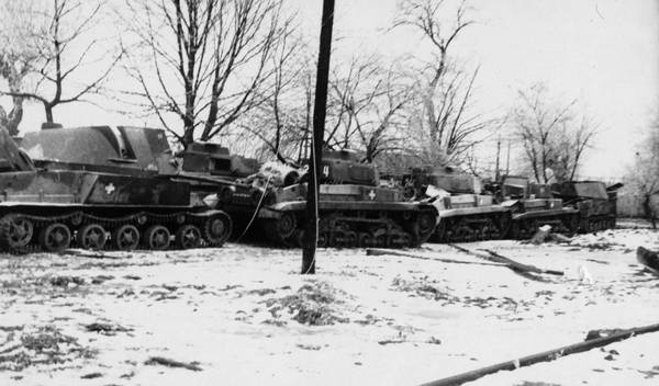 Иллюстрация к книге — Последние контрудары Гитлера. Разгром Панцерваффе [i_032.jpg]