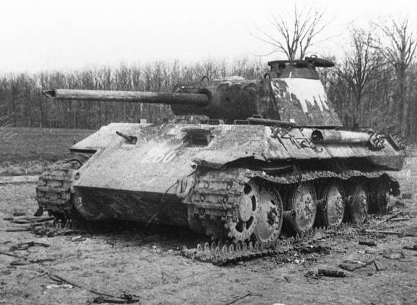 Иллюстрация к книге — Последние контрудары Гитлера. Разгром Панцерваффе [i_101.jpg]