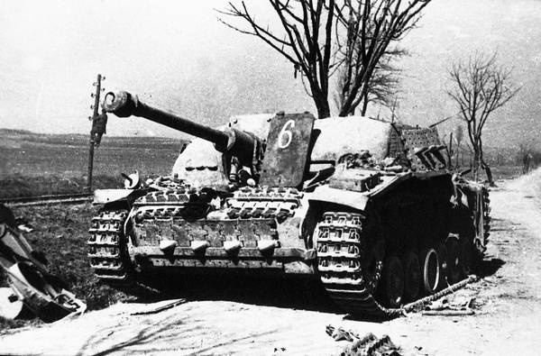 Иллюстрация к книге — Последние контрудары Гитлера. Разгром Панцерваффе [i_102.jpg]