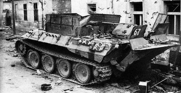 Иллюстрация к книге — Последние контрудары Гитлера. Разгром Панцерваффе [i_116.jpg]