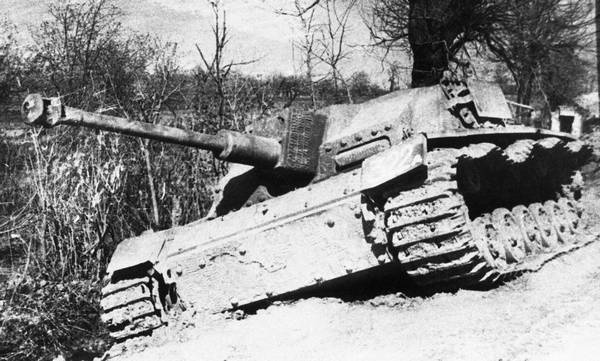 Иллюстрация к книге — Последние контрудары Гитлера. Разгром Панцерваффе [i_146.jpg]